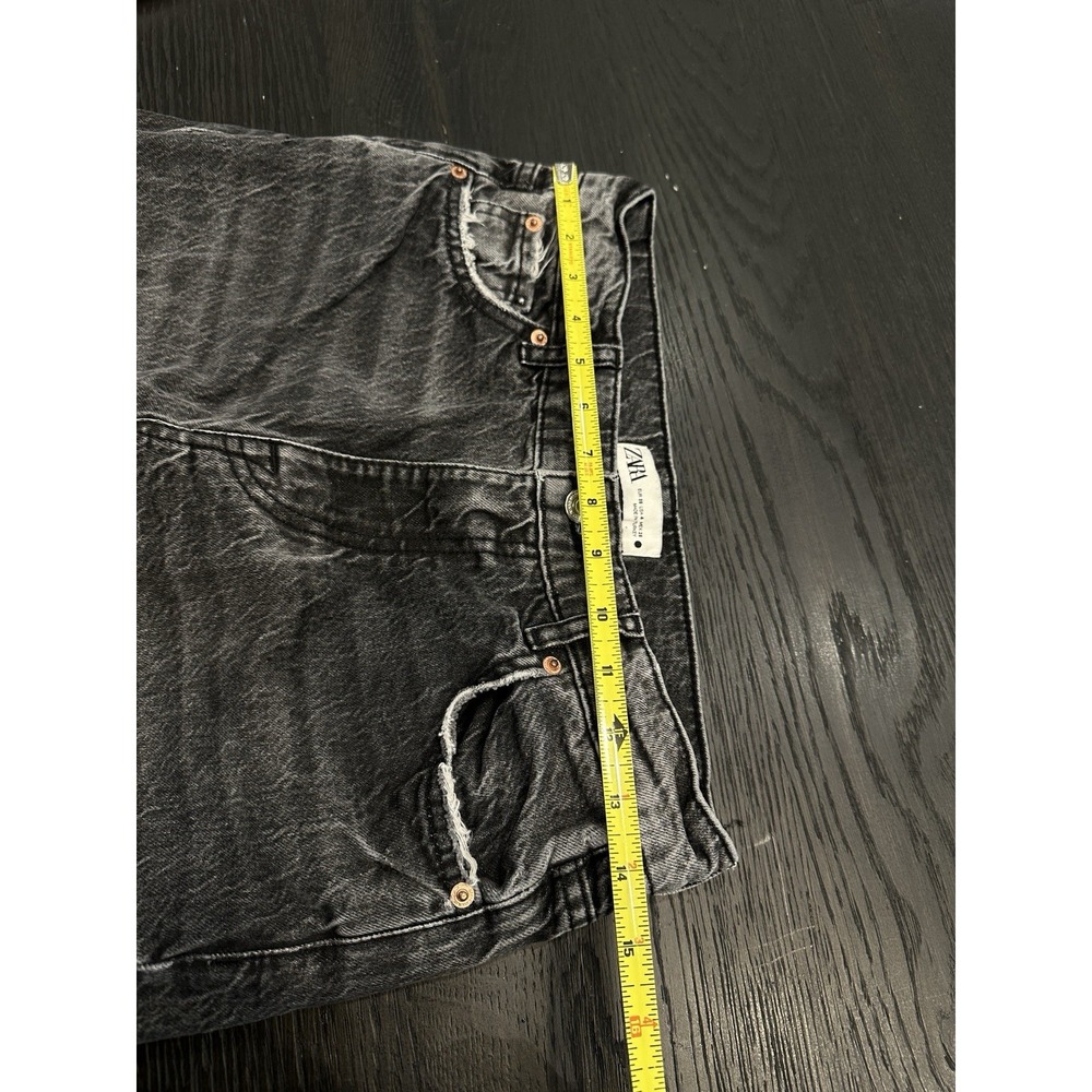 Zara Women's High Rise Straight Leg Jeans Black Wash Distressed Hem Size 4 - Picture 9 of 12